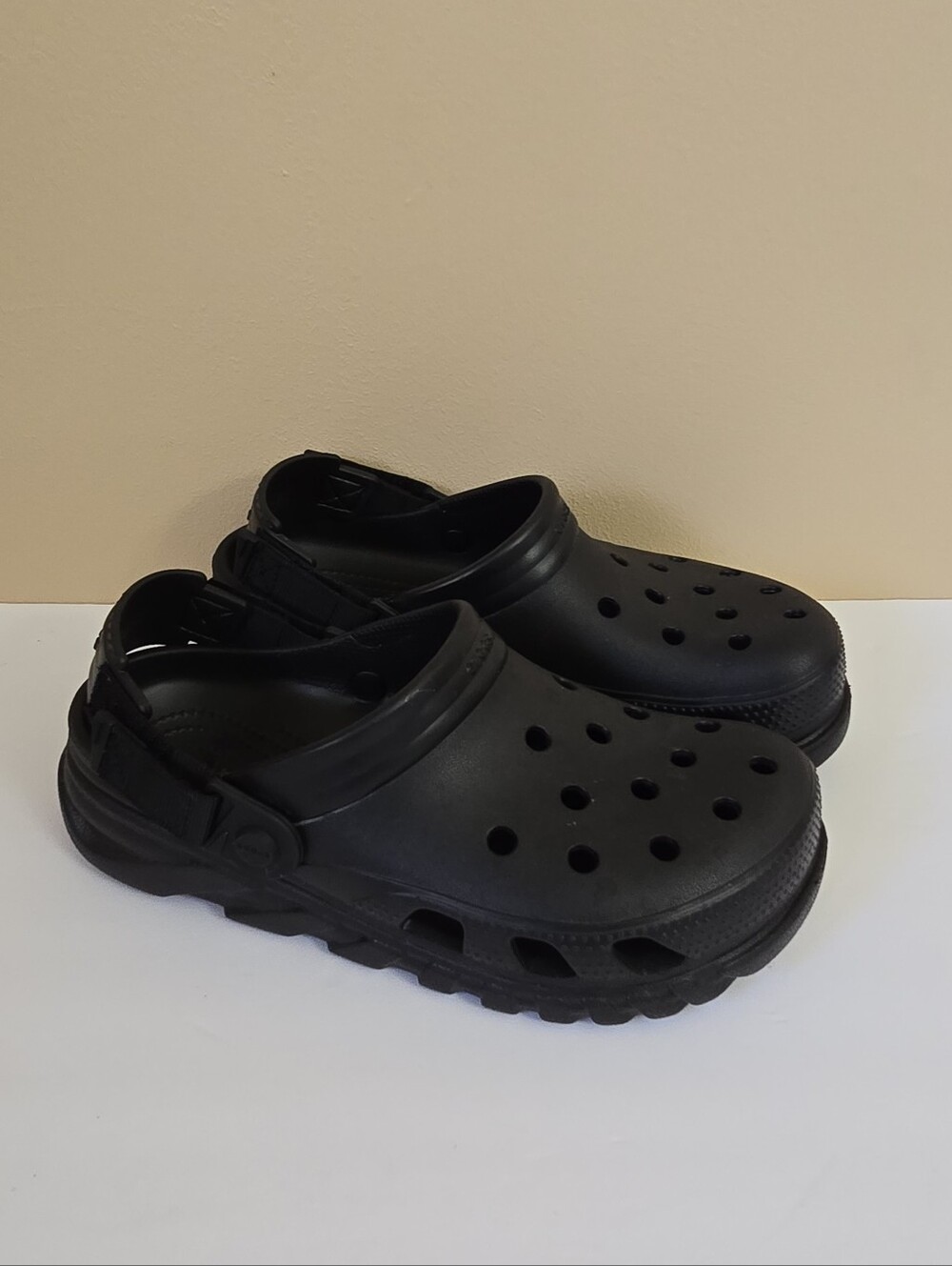 Women's Black Crocs Classic Clog Slip on Waterproof Shoe Conic Comfort